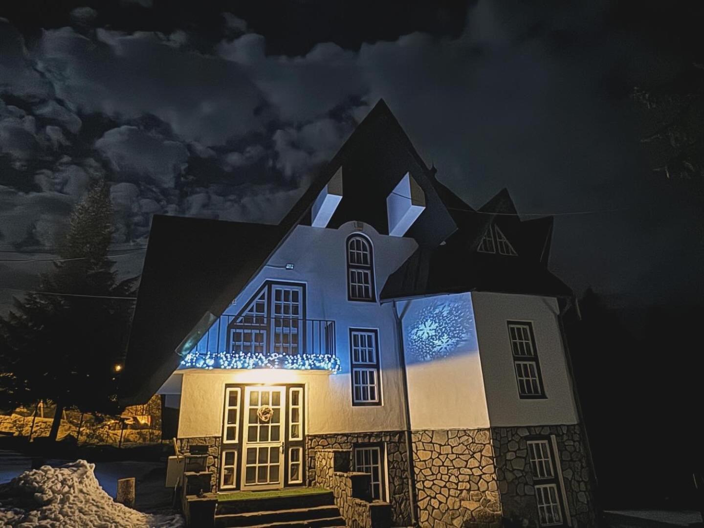 Pine Peak Apartments プレデアル エクステリア 写真