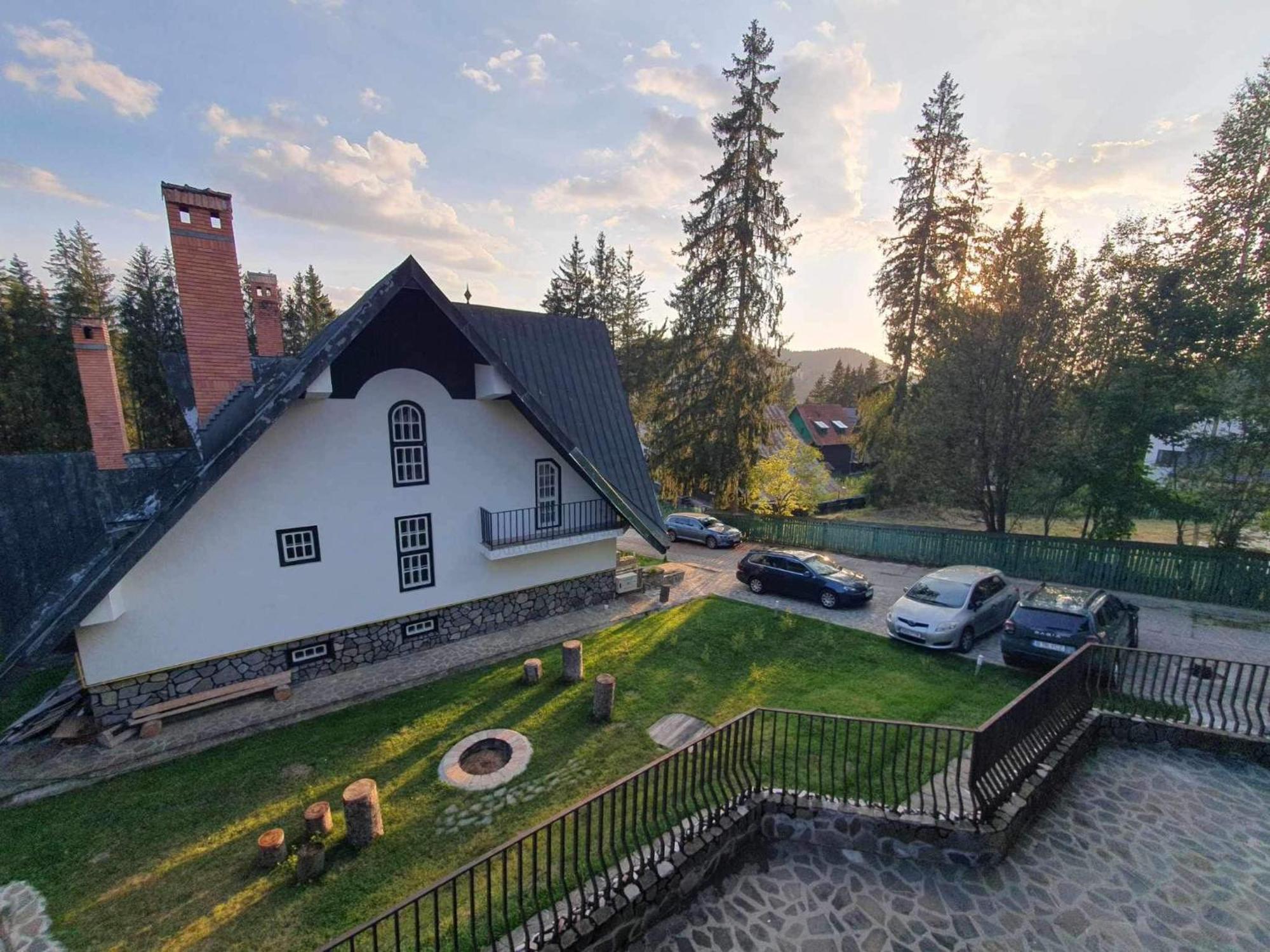 Pine Peak Apartments プレデアル エクステリア 写真
