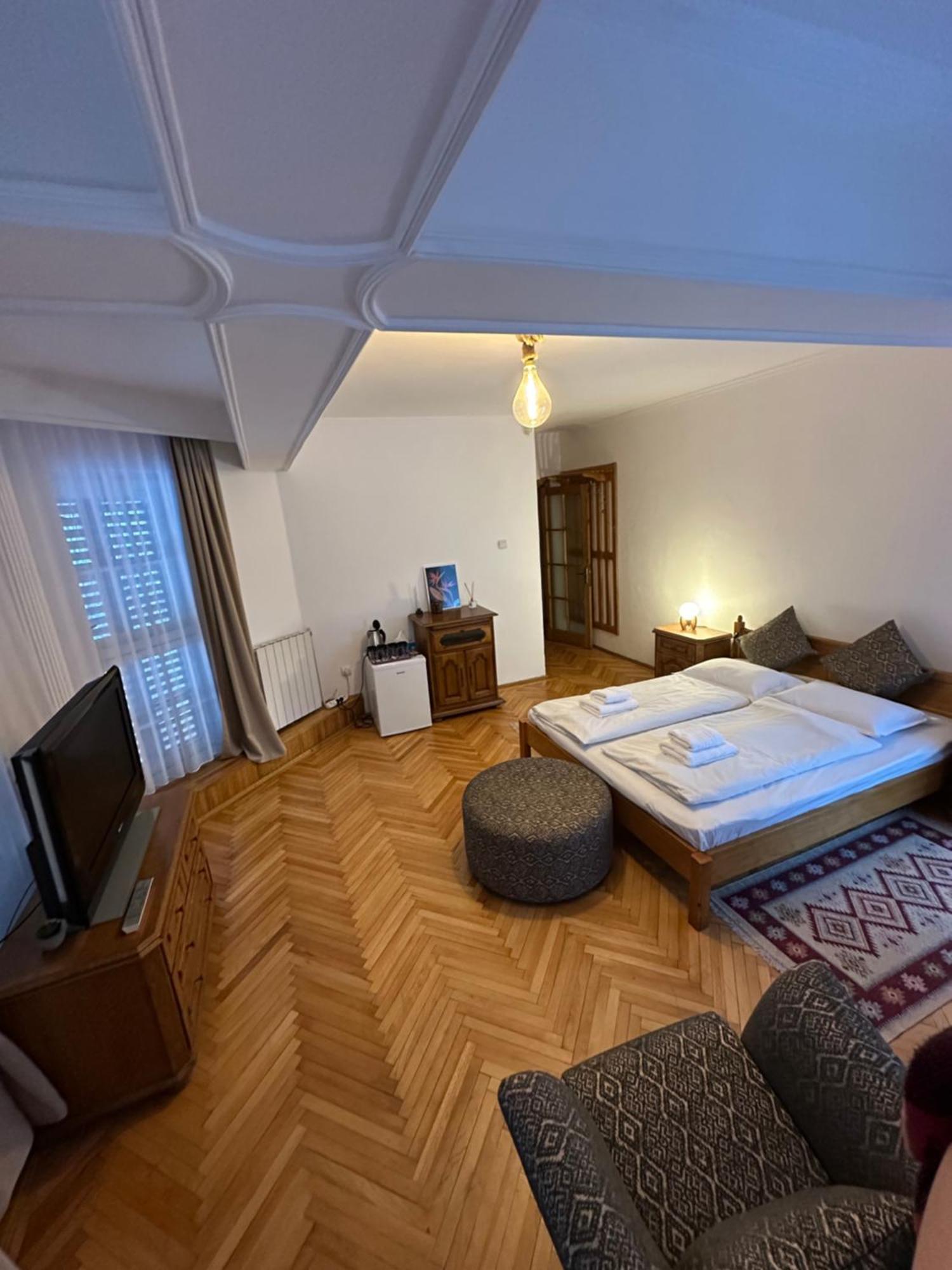 Pine Peak Apartments プレデアル エクステリア 写真